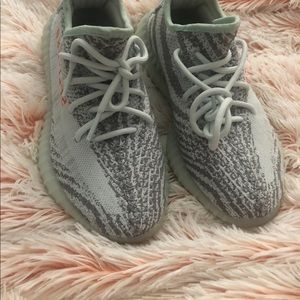 BLUE TINY YEEZY